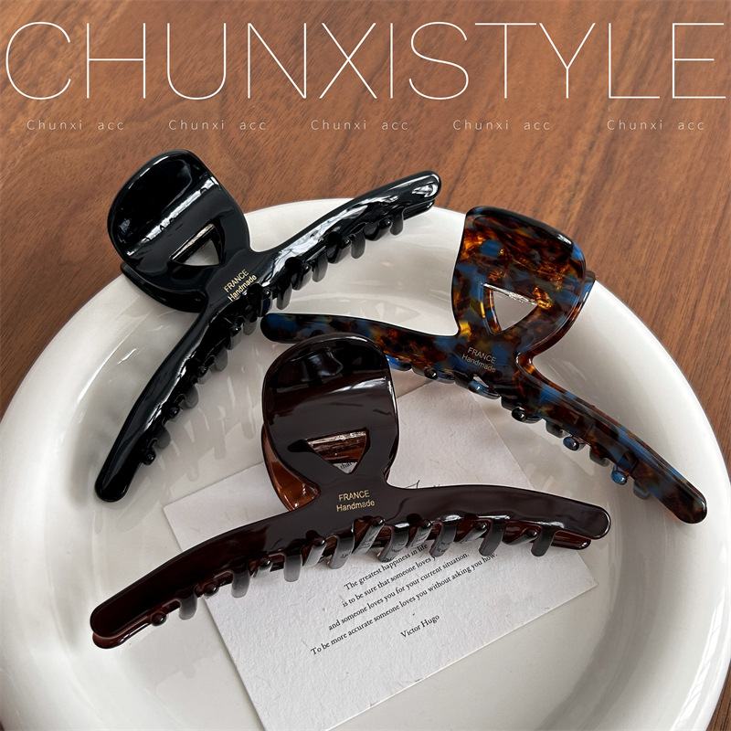 กิ๊บหนีบผมทรงฉลามขนาดใหญ่ 3 ชิ - Hi Tech Accessories บทวิจารณ์และราคา